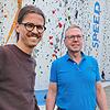 Nico Herrmann, Betriebsleiter der Kletterhalle (links), sowie Hans-Dieter Fahnauer, Vorsitzender der DAV-Sektion Überlingen, stehen nach ...