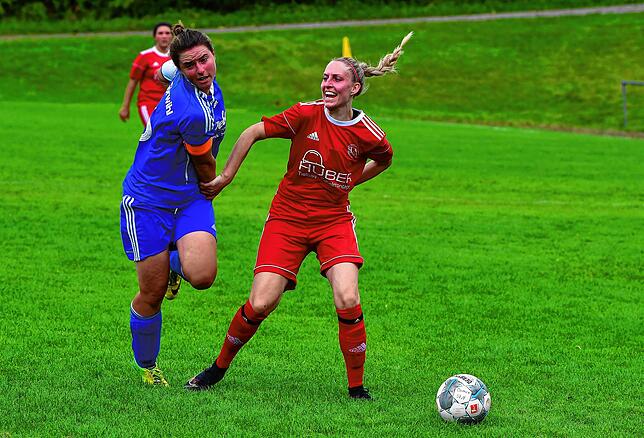 Bild 18: Fußballerinnen des SV Niederhof startet mit deutlichem 11:0-Derbysieg gegen die SG Hotzenwald in die neue Landesliga-Saison