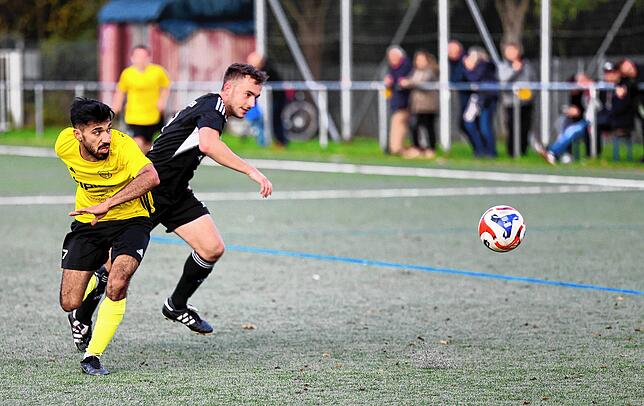 Bild 13: Die besten Bilder der Bezirksliga-Partie zwischen dem TSV Konstanz und dem SV Mühlhausen