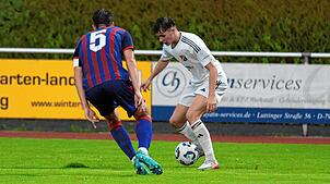 Ehrentreffer: Marco Hanser (rechts) vom SV 08 Laufenburg sorgte bei der 1:6-Niederlage im Finale des Grieshaber-Cups mit seinem Treffer ...