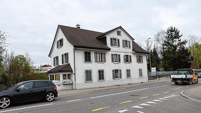 In diesem Haus in Bottighofen am Stadtrand von Kreuzlingen passierte die Horrortat.