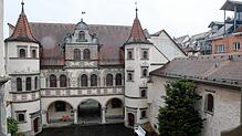 Ein neuer Bürgermeister oder ein neuer Verwaltungsdezernent. Wer zieht ins Rathaus Konstanz ein?