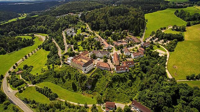 Mariaberg befindet sich auf einem Felsen hoch oben über der Lauchert. Das Vorstandsduo nutze den Jahresbericht, um auf die ...