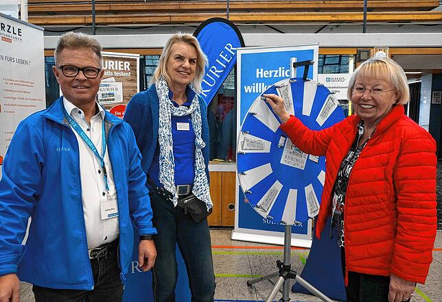 Glücksrad dreht sich: Erstmals ist das SÜDKURIER Medienhaus, Veranstalter der Immo, mit einem eigenen Stand vertreten.