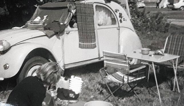Vielseitig einsetzbar: Die Ente während einer Reise in die Pyrenäen im September 1969.