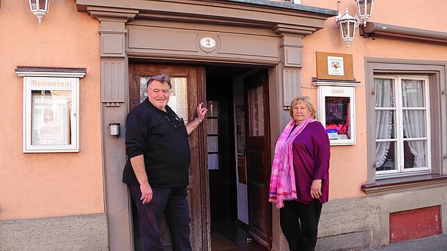 Hans und Monika Weber haben das Hotel Krone mehrere Jahre lang geführt und wollen das denkmalgeschützte Gebäude nun verkaufen. Doch das ...