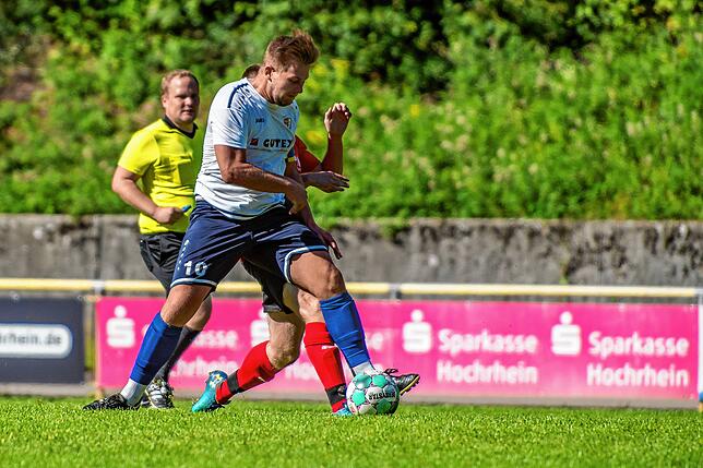 Bild 11: FC Schlüchttal gewinnt beim FC 08 Bad Säckingen mit 4:2 &ndash; und wir haben Bilder!