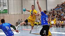 Auf dem Spielfeld wollen die HSG-Spieler (am Ball Felix Spross) Höchstleistungen zeigen. Doch auch abseits wird für die Zuschauer in der ...