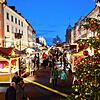 Blick über das weihnachtliche Treiben auf der Konstanzer Marktstätte.