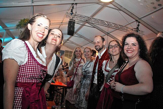 Bild 10: Partyabend auf der Bohlinger Sichelhenke mit dem Hofbräu-Regiment
