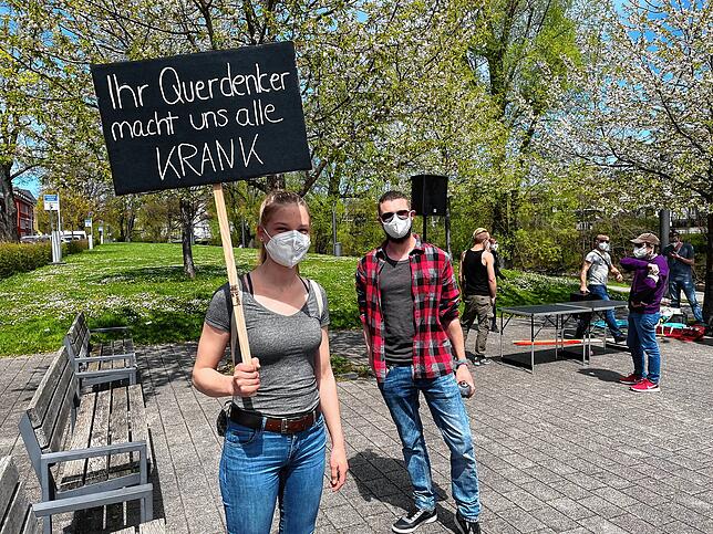 Bild 7: Polizeigroßaufgebot und Demos in Villingen: Der etwas andere Muttertag im Fotorückblick