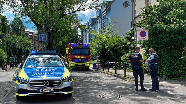 Großaufgebot der Konstanzer Feuerwehr: Am Samstagmorgen, 22. Juli, stehen mehrere Fahrzeuge in einer Tiefgarage am Georg-Elser-Platz in ...