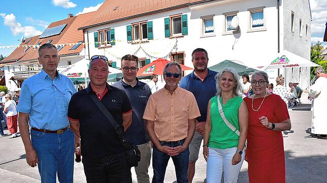 Das Projekt Rathausplatz-Sanierung war ein längerer Prozess. Bei Beginn der Bauphase war Norbert Schwarz (links) als damaliger ...