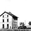 1923 So stellt sich der Bahnhof Wolterdingen während der Betriebszeit der Bregtalbahn dar. In den Jahren vor Betriebsschließung 1972 ...