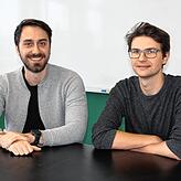 Manuel Häußler (links) und Lukas Odenwald sind gerade dabei, mithilfe von „Kilometer 1“ ihr eigenes Business auf die Beine ...