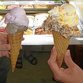 Bei diesen Temperaturen ist es umso begehrter: Leckeres Eis zum Schlotzen wie hier bei Herbert Schuhmacher.