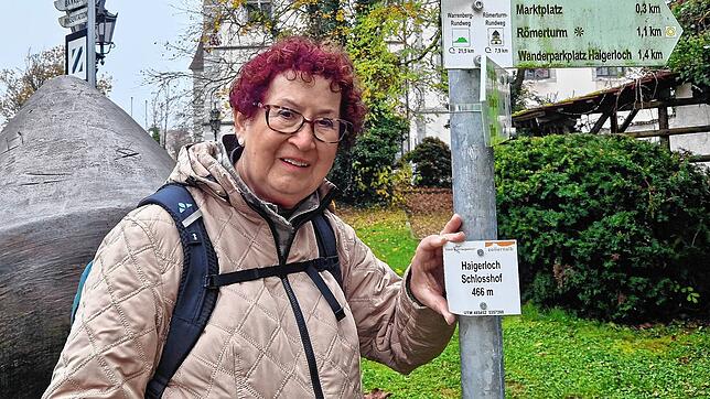 Gerlinde Kretschmann, Ehefrau von Winfried Kretschmann, organisiert Ausflüge beim Schwäbischen Albverein – hier in Haigerloch im ...