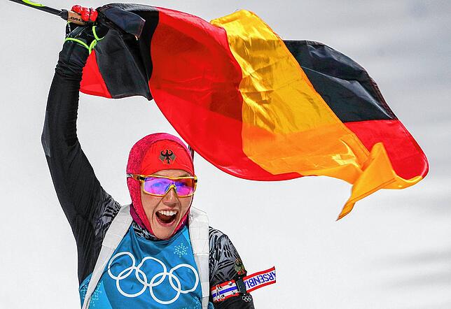 Bei den Olympischen Spielen 2018 in Südkorea jubelte Laura Dahlmeier über ihre zweite Goldmedaille.