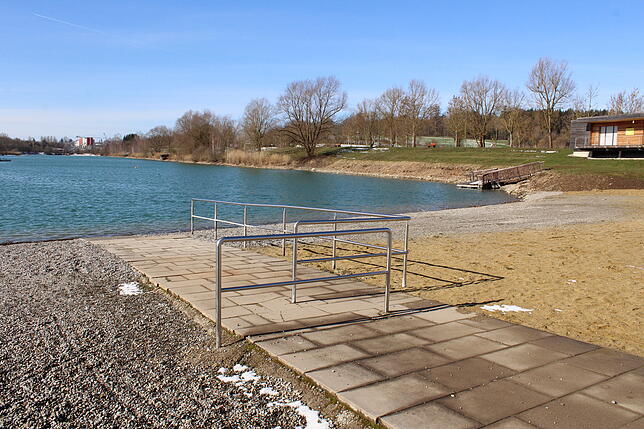 Früher stand man hier schon längst mit den Füßen im Wasser.