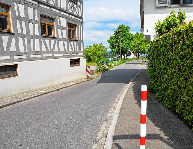 Im Einmündungsbereich Ahauser Straße/Am Azenberg müsste erst Grund erworben werden, damit ein Zebrastreifen angelegt werden kann.