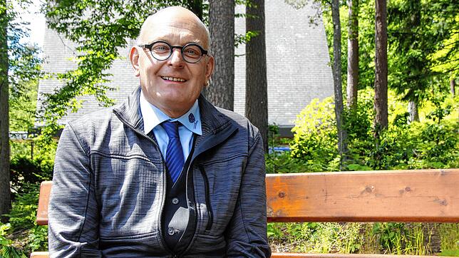 Norbert Hirt ist Geschäftsführer des Bestattungshauses Preidel, Hirt & Butz am Friedhof.