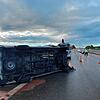 Bei einem Unfall am Montagnachmittag ist ein Kleinlastwagen auf der Autobahn 81 umgekippt. Die Fahrerin musste mit Verletzungen von der ...