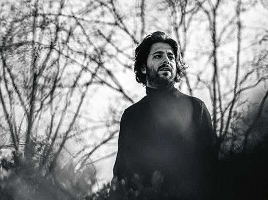 Der ESC-Gewinner von 2017, Salvador Sobral, tritt am Samstag, 17. Mai, im Rahmen des World-Town-Festivals in der Stadthalle Waldshut auf.