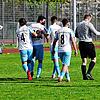 Vorzeitiges Ende: Der Schiedsrichter (rechts) bricht die Partie in Radolfzell ab, nachdem er von einem Anadolu-Spieler bedrängt worden war.