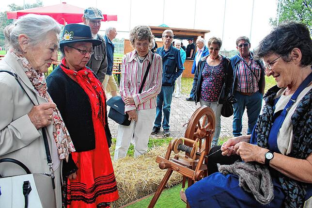 Bild 20: Festgottesdienst und Historische Marktgasse an der Sichelhenke in Bohlingen