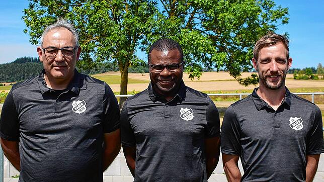 Sie bilden auch kommende Saison das Trainer-Trio beim SV Aasen (von links): Ilter Kozanoglu, Jackson Agbonkhese und Fabian Müller.