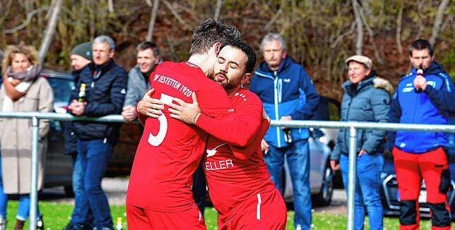 Bild 2: SV Jestetten siegt nach Strafstoß-Festival mit 4:0 beim FC Schlüchttal &ndash; und wir haben Bilder!