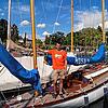 Tino Ellegast auf einem Boot im Konstanzer Yachthafen. Bis vor wenigen Jahren war der Weltmeister und Deutsche Meister weltweit auf ...