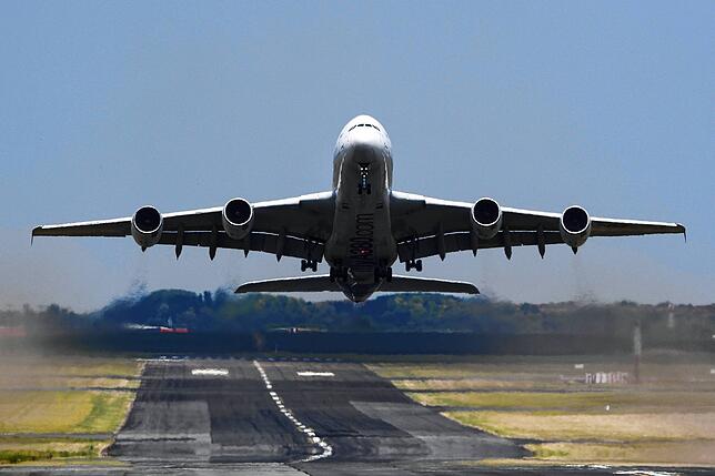 Beim Start hat ein Airbus A380 ein Gewicht von bis zu 560 Tonnen.