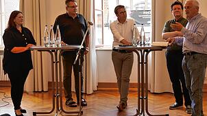 Heimatliteratur als wertvolles Kulturgut. Darüber sprachen bei einer Veranstaltung zum Kulturschwerpunkt 2022 des Landkreises im ...