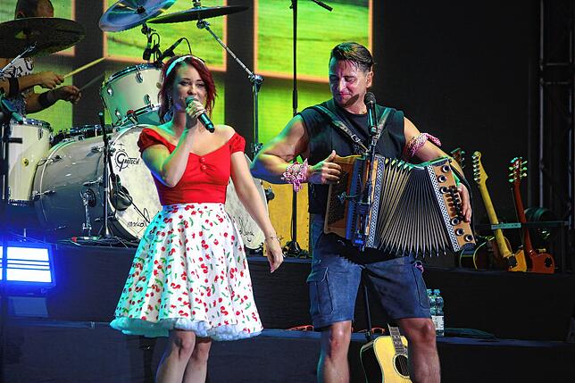 Bild 12: Andreas Gabalier rockt den Schlossgarten in Salem