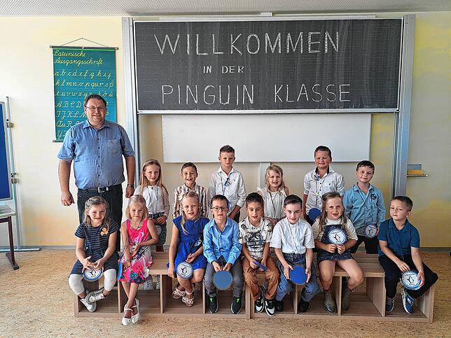 Klasse 1b der Grundschule Geisingen mit Klassenlehrer Thomas Isele.