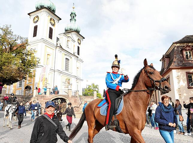 Bild 5: Reitturnier mit fulminantem Start