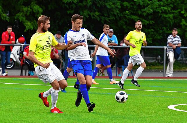 Bild 6: TuS Stetten setzt sich mit 4:1 im Rothaus-Bezirkspokal gegen den SV Eschbach durch &ndash; und wir haben Bilder!