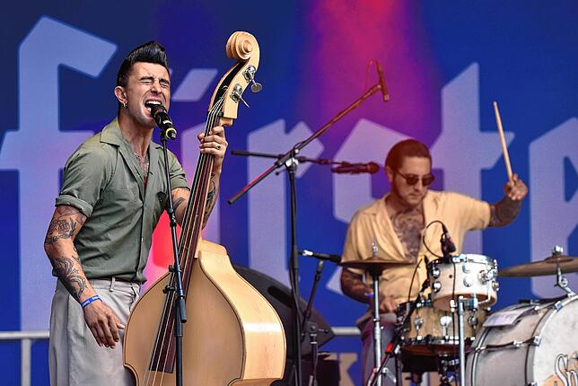 Bild 10: Donaueschingen genießt ausgelassen den Samstagabend beim Donauquellfest