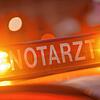 Drei Jugendliche wurden in Bregenz durch einen Böller verletzt und mussten mit dem Rettungswagen ins Krankenhaus gebracht werden.