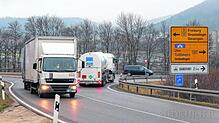 Geht es nach dem Willen der Geisinger Kommunalpolitiker, soll der unfallträchtige Einmündungsbereich der Landstraße bei Kirchen-Hausen ...