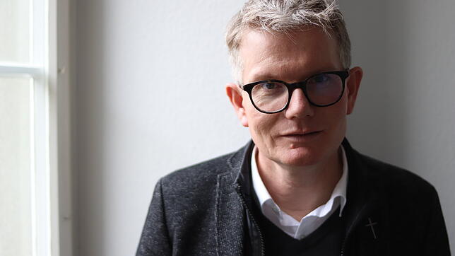 Überlingens Pfarrer Bernd Walter hat sich aktiv für den Zölibat entschieden und will diesen auch leben.