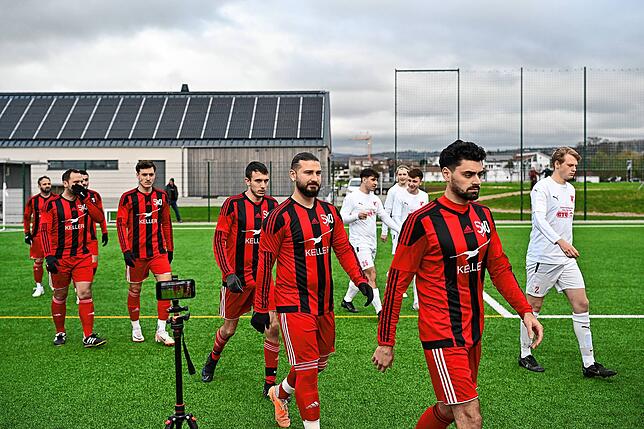 Bild 3: Abbruch nach Verletzung beim TuS Binzen gegen den SV Jestetten &ndash; und wir haben Bilder!