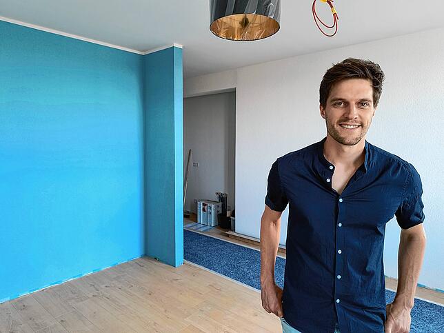 Investor Manuel Klaus steht in einem der künftigen Boarding-House-Appartements. Alle 18 Appartements werden eigene Küchenzeilen ...