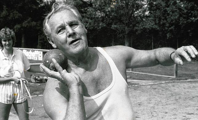 1988 bei einem Wettkampf in Emmendingen: Eckert zog sich 1991 aus dem Wettkampfsport zurück. Er errang als Senior nationale und ...