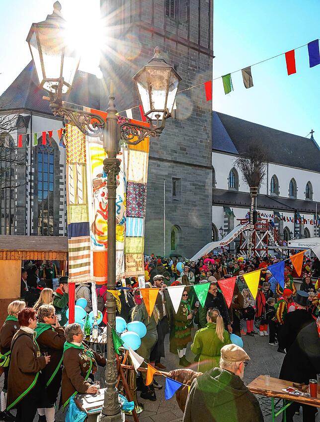 Bild 19: Die Narren sind los! Alle Bilder vom närrischen Jahrmarkt