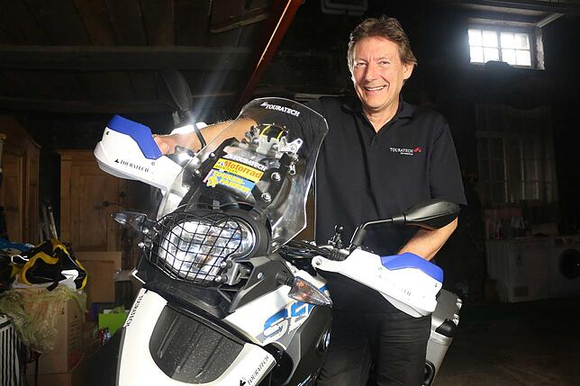 Charlie Spiegel mit seiner BMW G 650 GS, mit der er etwa 20.000 Kilometer in Kanada und Alaska zurücklegen wird.