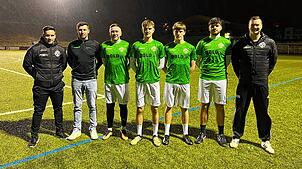 Die Furtwanger Verantwortlichen mit den Winter-Neuzugängen (von links): Pietro Morreale (Trainer), Jakob Prezer (Team Spielausschuss), ...