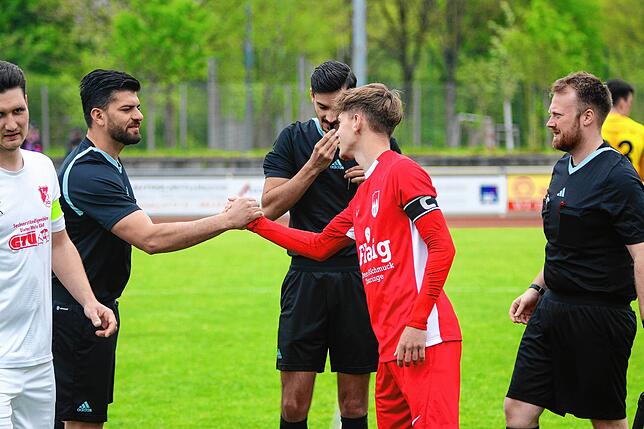 Bild 3: FC Tiengen 08 besiegt den TuS Binzen mit 4:0 – und wir haben Fotos!