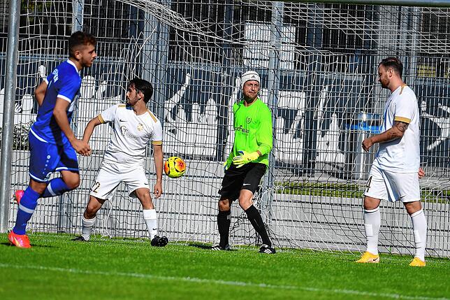 Bild 5: FC Erzingen schenkt Bosporus FC Friedlingen ein halbes Dutzend Tore ein &ndash; und wir haben die Bilder!